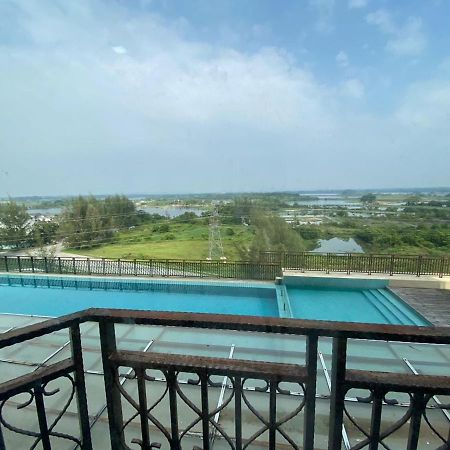 Pool View At Sweet Home Ii-Champs Elysees, Kampar Kültér fotó